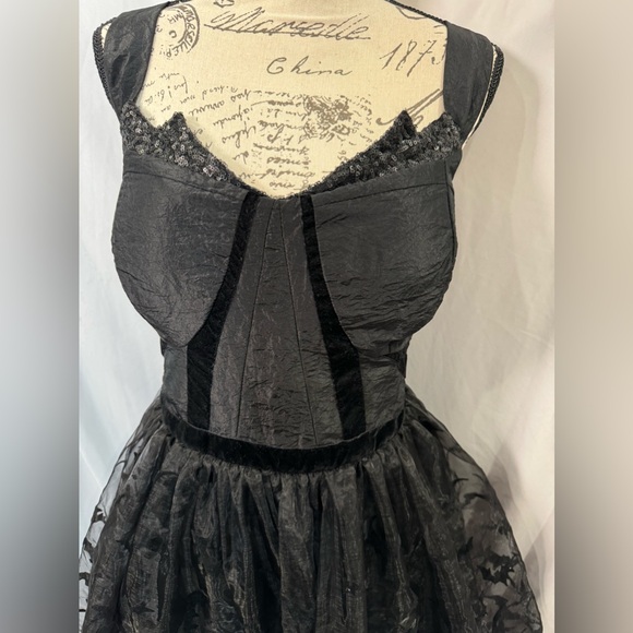 NWT Hot Topic DC Comics Batman sleeveless black formal size 2X - Picture 8 of 16